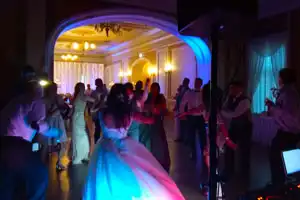 Жара, танцы, свадьба, Tallinna Õpetajate Maja